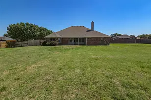 300 Northstar Dr, Royse City, TX 75189 - Photo 2