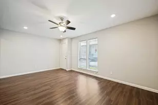 1122 N Center Street N, Arlington, TX 76011 - Photo 14