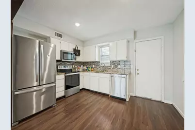 1122 N Center Street N 1122 and #1124, Arlington, TX 76011 - Photo 4