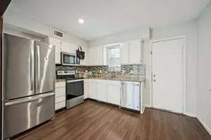1122 N Center Street N, Arlington, TX 76011 - Photo 4