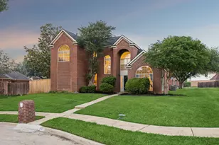 1419 Bogard Ln, Lewisville, TX 75077 - Photo 2