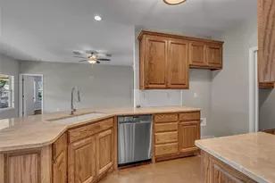 3408 Mariana Ct, Granbury, TX 76048 - Photo 8