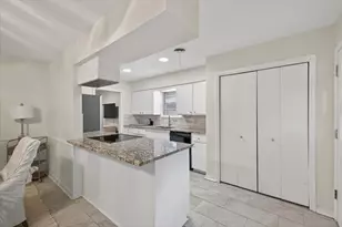 105 S Weatherred Dr, Richardson, TX 75080 - Photo 14
