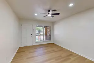 2530 Robin Ln, Garland, TX 75041 - Photo 8
