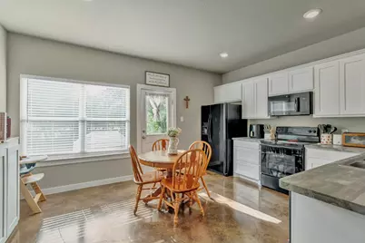609 N Cummings Drive, Alvarado, TX 76009 - Photo 8