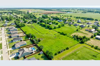 305 Swaha Drive, Tioga, TX 76271 - Photo 4