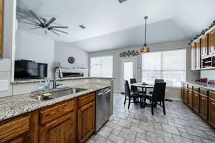 617 Tealwood Ln, Flower Mound, TX 75028 - Photo 6