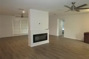 720 Blanton Dr, Sherman, TX 75092 - Photo 8