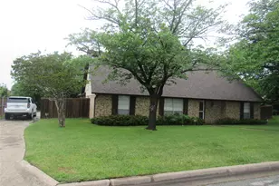 720 Blanton Dr, Sherman, TX 75092 - Photo 2