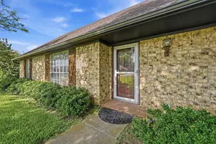 720 Blanton Dr, Sherman, TX 75092 - Photo 4