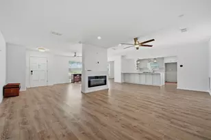 720 Blanton Dr, Sherman, TX 75092 - Photo 6