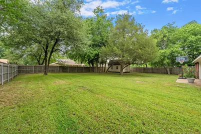 209 W Karnes Drive, Waco, TX 76706 - Photo 24