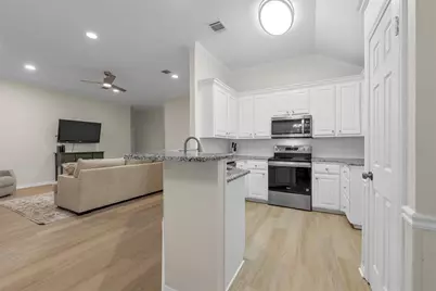 209 W Karnes Drive, Waco, TX 76706 - Photo 8