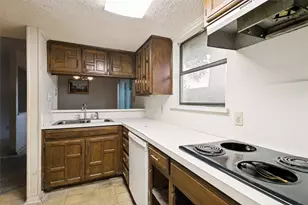 713 Harbour Town Dr, Lake Dallas, TX 75065 - Photo 4
