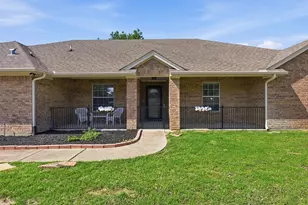 6600 Silver Oak Ln, Fort Worth, TX 76135 - Photo 2