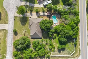 6600 Silver Oak Ln, Fort Worth, TX 76135 - Photo 34