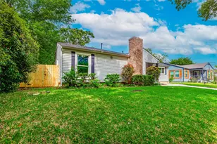 910 Tamara Ln, Grand Prairie, TX 75051 - Photo 2