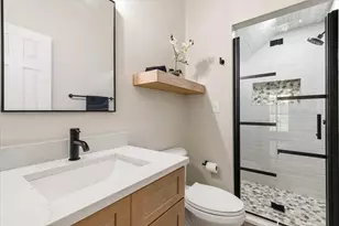 634 Meadowcrest Dr, Highland Village, TX 75077 - Photo 22
