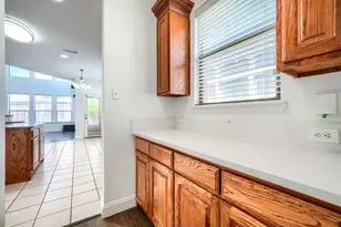 1127 Valley Vista Dr, Irving, TX 75063 - Photo 16