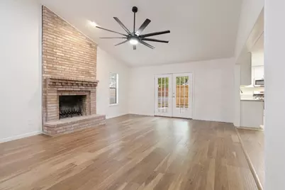 100 E Cunningham Street, Bonham, TX 75418 - Photo 12