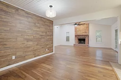 100 E Cunningham Street, Bonham, TX 75418 - Photo 16