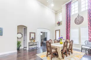 2404 Fountain Dr, Irving, TX 75063 - Photo 10