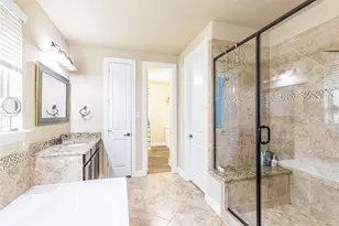 2404 Fountain Dr, Irving, TX 75063 - Photo 14