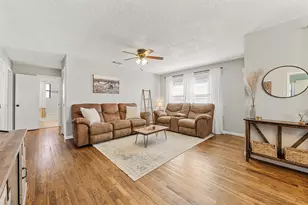 216 Ave I, Lacy Lakeview, TX 76705 - Photo 2