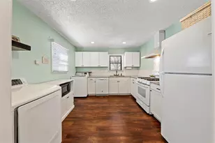 216 Ave I, Lacy Lakeview, TX 76705 - Photo 6