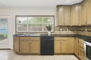 5161 Bartlett Dr, The Colony, TX 75056 - Photo 12