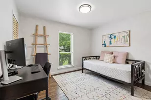 10831 Hayfield Dr, Dallas, TX 75238 - Photo 22
