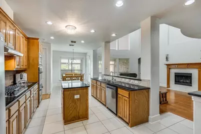 10327 Offshore Drive, Irving, TX 75063 - Photo 12