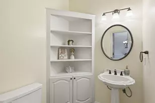 2605 Hidden Ridge Dr, Arlington, TX 76006 - Photo 6