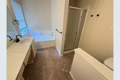 5305 Manhassett Drive, Arlington, TX 76018 - Photo 10