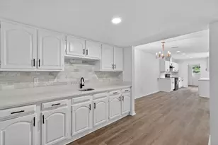 2106 Butterfield Trail, Grand Prairie, TX 75052 - Photo 20