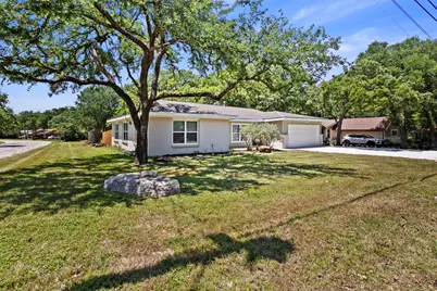 914 Vine Street, Euless, TX 76040 - Photo 2