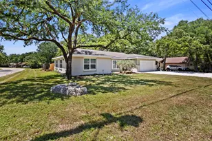 914 Vine St, Euless, TX 76040 - Photo 2