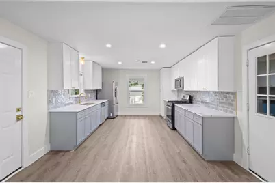 914 Vine Street, Euless, TX 76040 - Photo 10