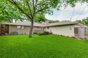 9628 Heatherdale Dr, Dallas, TX 75243 - Photo 12