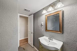 4613 Emerson St, Fort Worth, TX 76119 - Photo 12