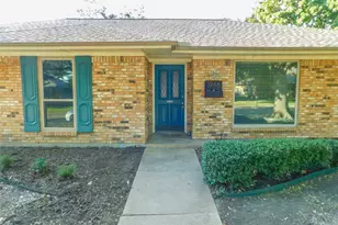 1946 Kensington Dr, Carrollton, TX 75007 - Photo 4