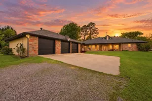 66 Tucker St, Pottsboro, TX 75076 - Photo 1