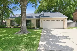 619 Heatherwood Dr, Grapevine, TX 76051 - Photo 2