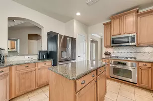 7071 Surfside Ln, Grand Prairie, TX 75054 - Photo 8