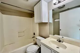 701 W Sycamore St, Denton, TX 76201 - Photo 6
