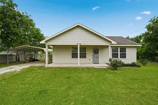210 W Madison St, Hillsboro, TX 76645 - Photo 2