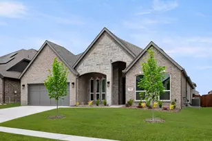 316 Autry Dr, Burleson, TX 76028 - Photo 2