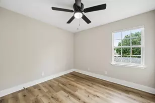 8635 Strathmore Dr, Dallas, TX 75238 - Photo 20
