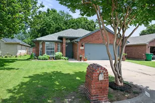 4220 Maryanne Pl, Haltom City, TX 76137 - Photo 36