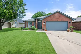 4220 Maryanne Pl, Haltom City, TX 76137 - Photo 34